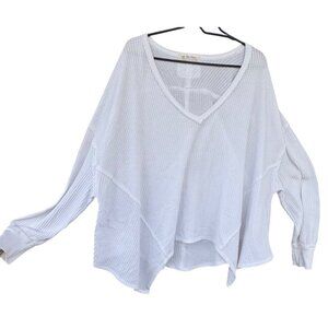 We The Free White Oversized Size Medium Waffle Knit V-Neck Top Sleeve Tunic